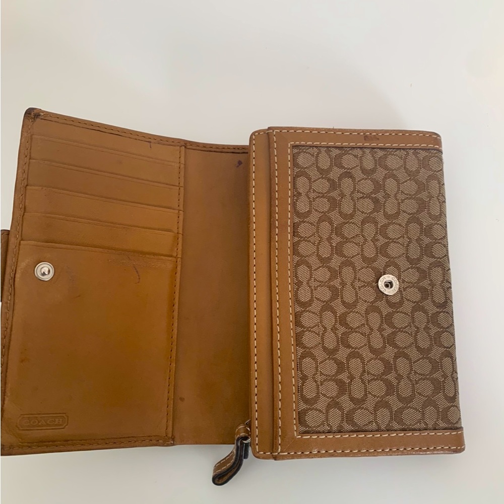 Coach Signature Shoulder Bag and Wallet - Picture 8 of 13
